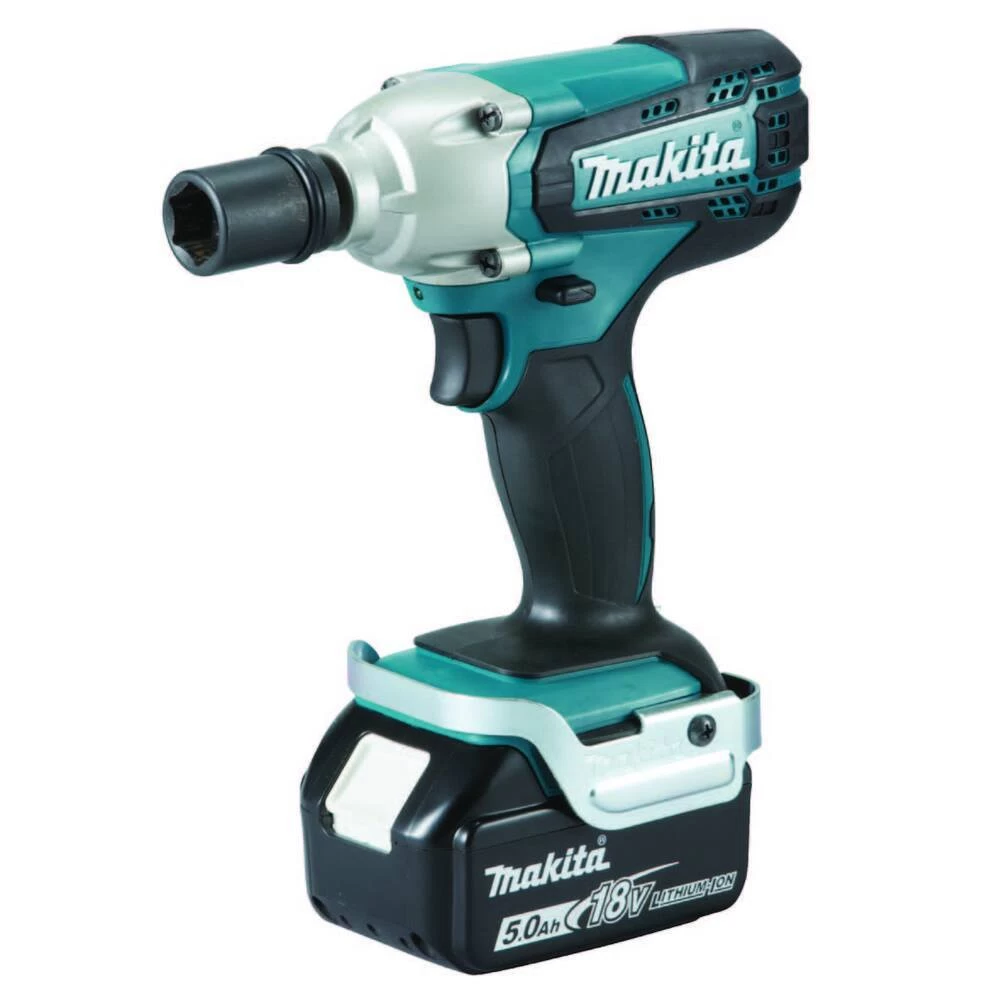 Гайковерт ударный аккумуляторный Makita LXT 18 В 4 Ач Li-Ion 2 АКБ и ЗУ (DTW190RME)