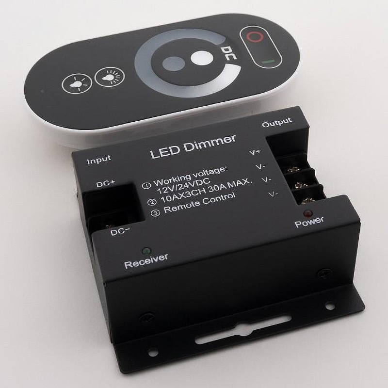 Контроллер-диммер с пультом ДУ LEDS POWER T3 RF 3931 83 мм х 83 мм х 33 мм
