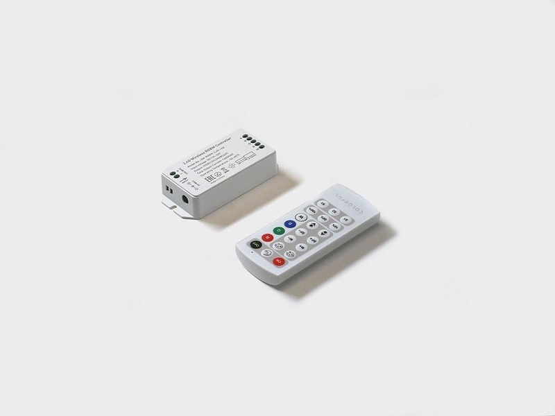 Контроллер-регулятор цвета RGB с пультом ДУ SWG 00-00021387 цвет Белый