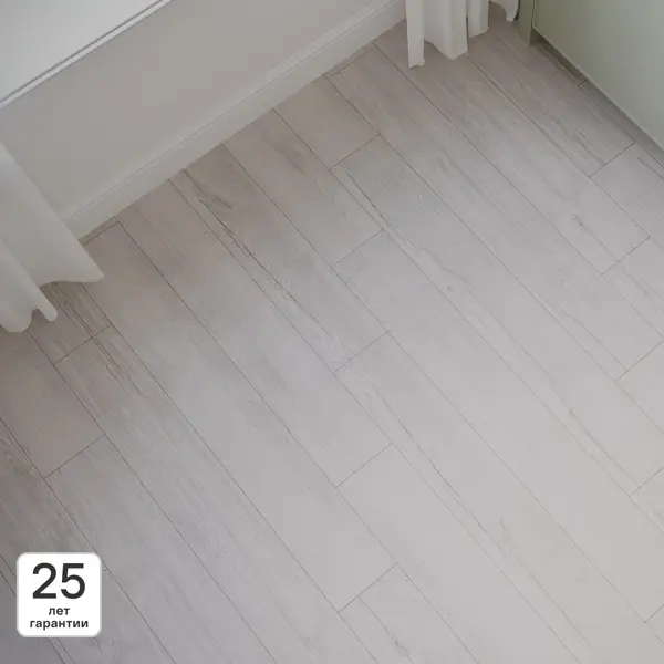 Ламинат KREAFORTA Дуб Босфор 33 класс толщина 10 мм с фаской 1.74 м²