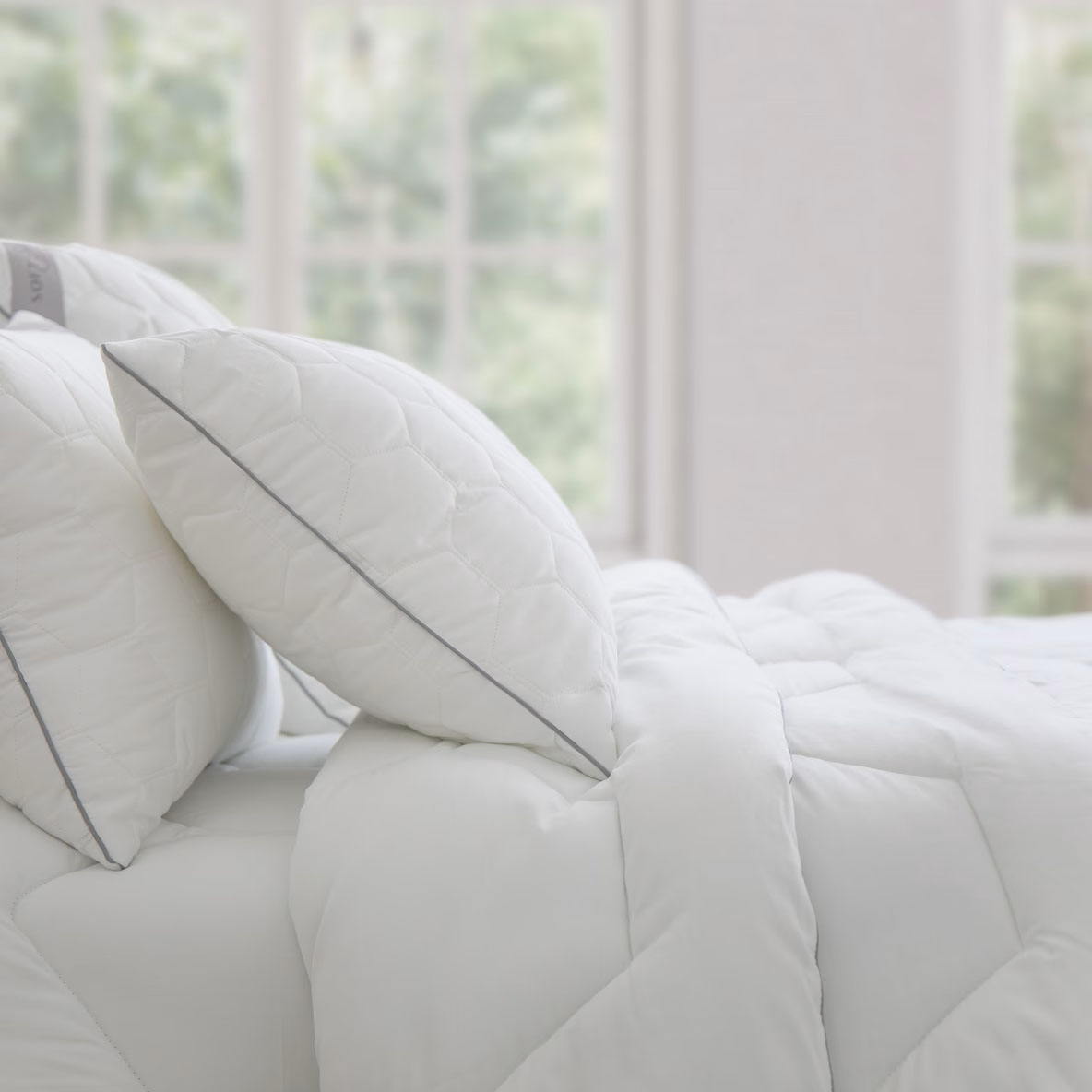Подушка Soft Silver 70х70 см