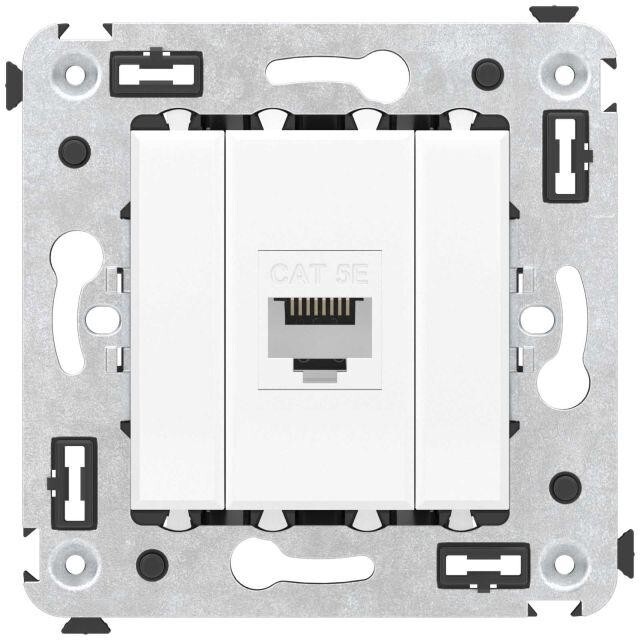 Розетка компьютерная DKC Avanti встраиваемая белая RJ45 (9549964)