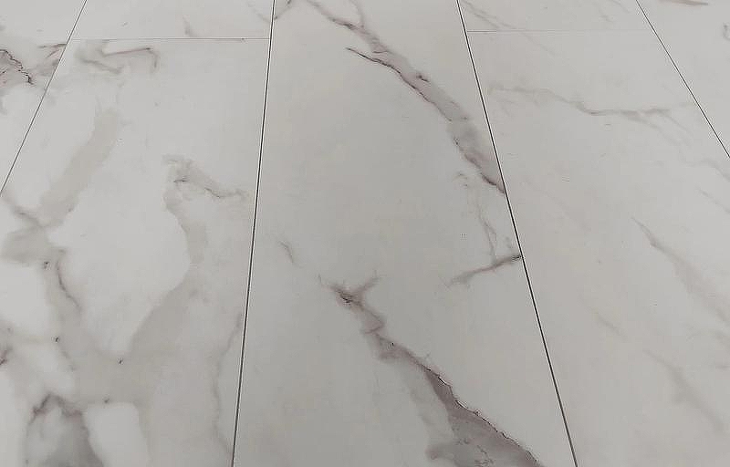 Виниловый ламинат Stone Floor MSPC Big Stone 2820-4 MР Бело-серый мрамор 1220х234х8 мм